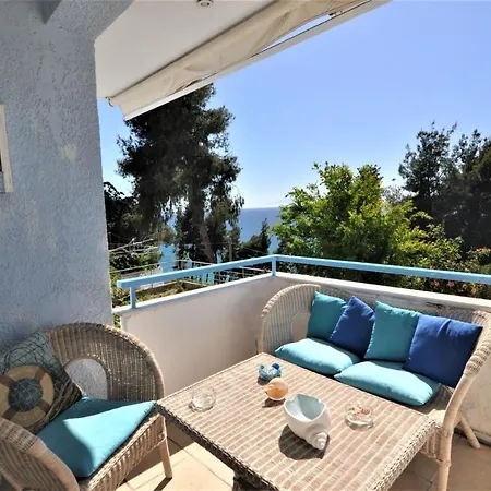 Zennova #15 Naftilos Family Summer House